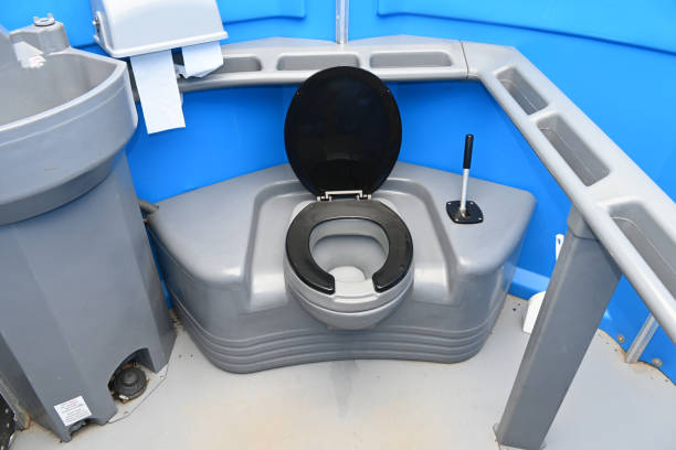 Best Porta potty delivery and setup  in Lake Bluff, IL